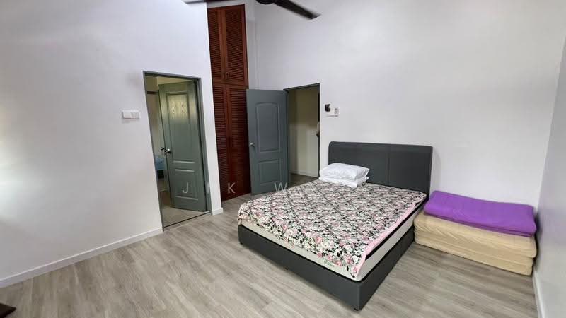 Bungalow House for Sale in Taman Ampang Utama (Ampang) - Jik Wafa - Bedroom - PropertyGuru.com.my