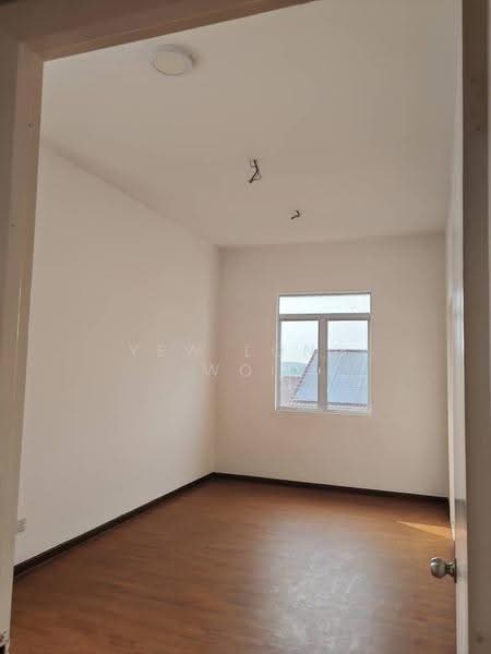 Semi-Detached House for Sale in Bandar Seri Coalfields (Sungai Buloh) - Yew Long Woi - PropertyGuru.com.my