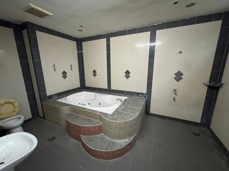 1-storey Terraced House for Sale in Taman Puteri Wangsa (Ulu Tiram) - Nicholas Tey - Bathroom - PropertyGuru.com.my