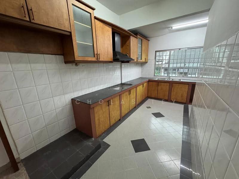 1-storey Terraced House for Sale in Taman Puteri Wangsa (Ulu Tiram) - Nicholas Tey - Kitchen - PropertyGuru.com.my