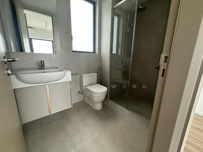 Kediaman Servis untuk Dijual di Skyline Embassy - Eunice Wong - Bathroom - PropertyGuru.com.my