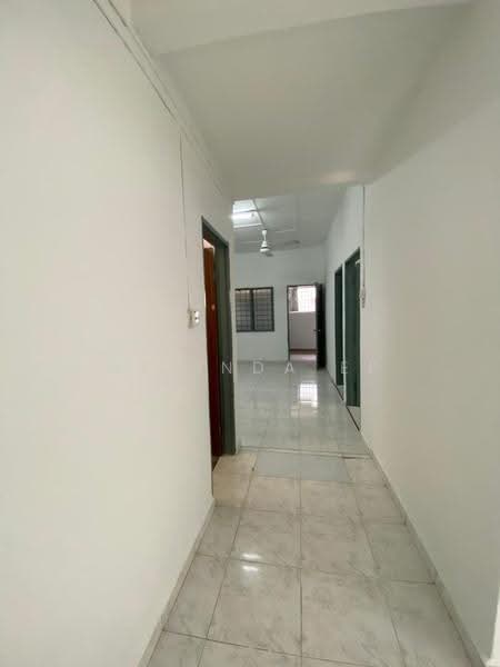 Rumah Teres 1-Tingkat untuk Dijual di Taman Mewah (Kulai) - Melinda Ee - Corridor - PropertyGuru.com.my