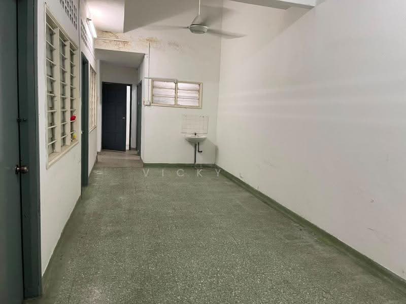 1-storey Terraced House for Sale in Taman Ehsan (Kepong) - Vicky . - Interior - PropertyGuru.com.my