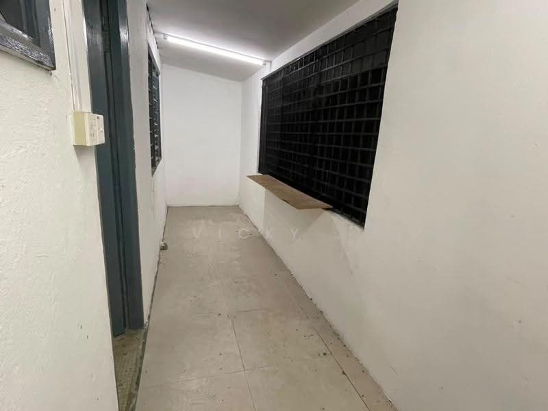 1-storey Terraced House for Sale in Taman Ehsan (Kepong) - Vicky . - Corridor - PropertyGuru.com.my