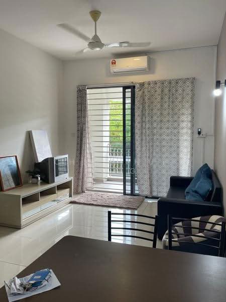 Kondominium untuk Dijual di Lido Four Seasons Residence - Ching Hui Wong - Living Room - PropertyGuru.com.my