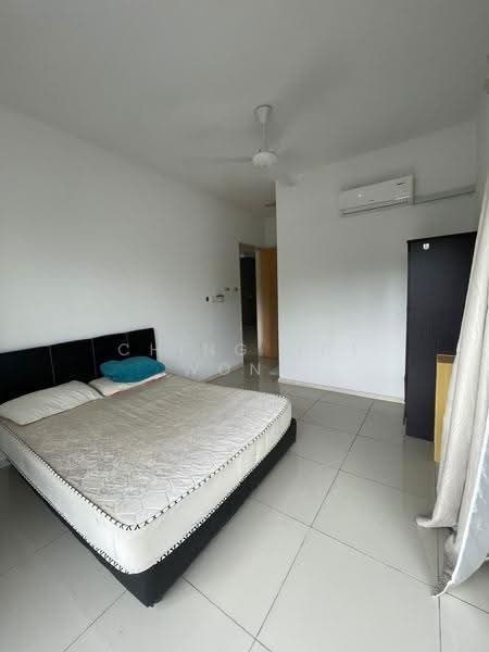 Kondominium untuk Dijual di Lido Four Seasons Residence - Ching Hui Wong - Bedroom - PropertyGuru.com.my