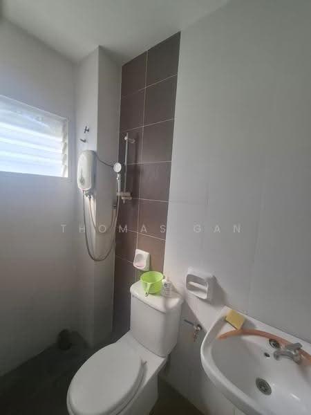 Townhouse for Rent in Bandar Saujana Putra (Tanjong Duabelas) - Thomas Gan - Bathroom - PropertyGuru.com.my