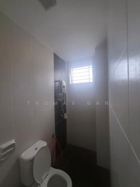 Townhouse for Rent in Bandar Saujana Putra (Tanjong Duabelas) - Thomas Gan - Bathroom - PropertyGuru.com.my
