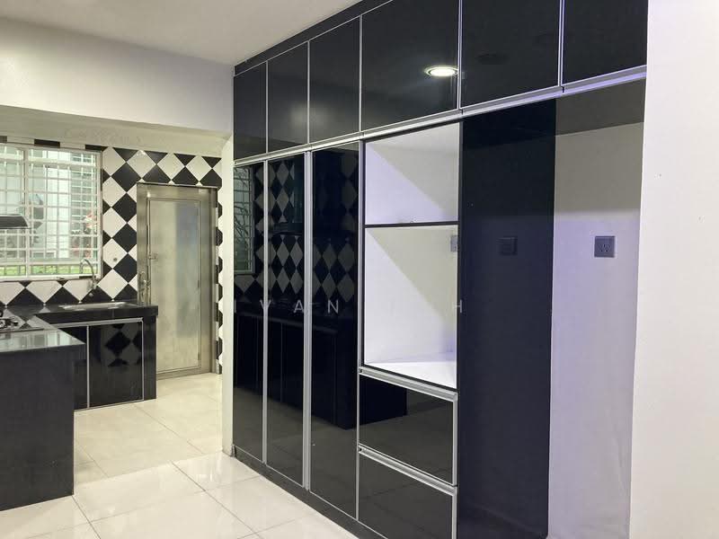 2-storey Terraced House for Rent in Batu Caves (Selangor) - Ivan Teh - Kitchen - PropertyGuru.com.my