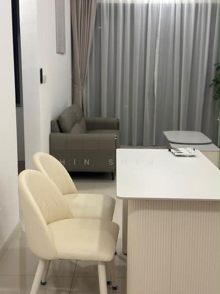 Kediaman Servis untuk Disewa di Sunway Velocity TWO - Hin Shen - Living Room - PropertyGuru.com.my