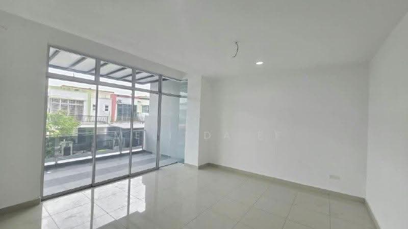 2-storey Terraced House for Sale in Taman Pulai Hijauan (Skudai) - Melinda Ee - Balcony - PropertyGuru.com.my