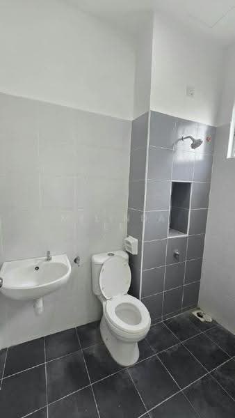2-storey Terraced House for Sale in Taman Pulai Hijauan (Skudai) - Melinda Ee - Bathroom - PropertyGuru.com.my