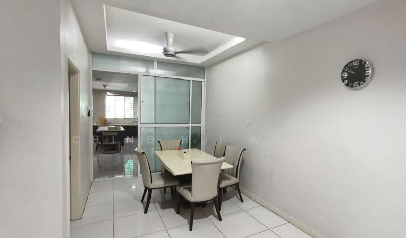 2-storey Terraced House for Sale in Taman Bukit Sepangar (Kota Kinabalu) - Ching Hui Wong - Dining Room - PropertyGuru.com.my