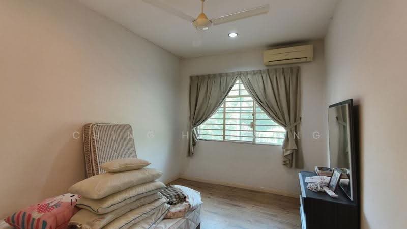 2-storey Terraced House for Sale in Taman Bukit Sepangar (Kota Kinabalu) - Ching Hui Wong - Bedroom - PropertyGuru.com.my