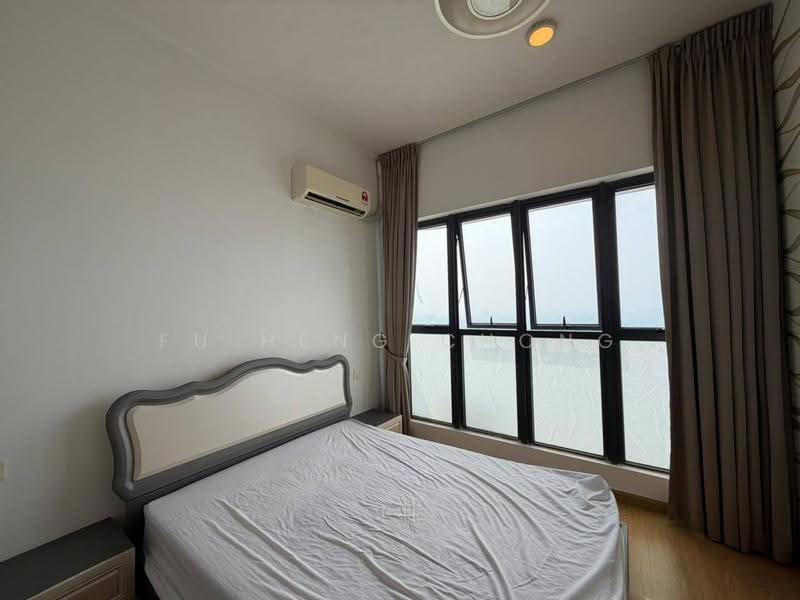 Condominium for Sale at Royal Strand @ Country Garden Danga Bay - Fu Heng Chong - Bedroom - PropertyGuru.com.my