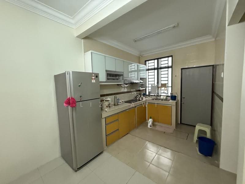 Rumah Teres 1-Tingkat untuk Dijual di Taman Nusa Intan (Senawang) - Liza Awi - Kitchen - PropertyGuru.com.my