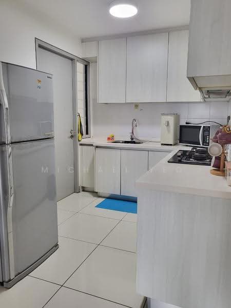 Service Residence for Sale at Residences @ 1 Tebrau - Michael Yeo - Kitchen - PropertyGuru.com.my