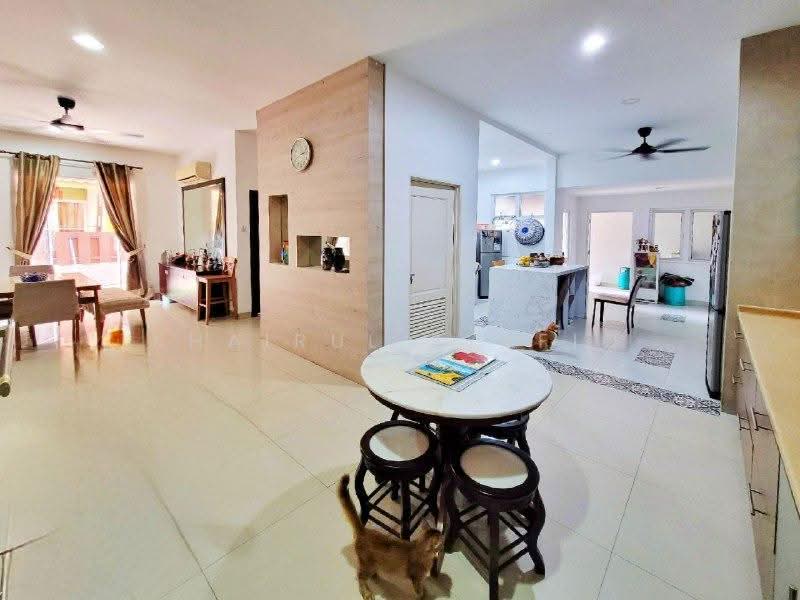 Semi-Detached House for Sale in Damansara Legenda (Petaling Jaya) - Khairul Syafiq - Living Room - PropertyGuru.com.my