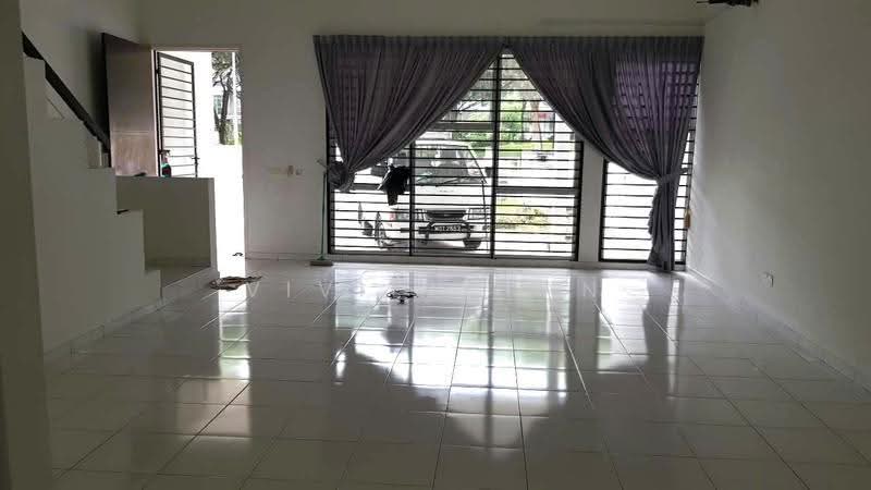 2-storey Terraced House for Sale in Taman Setia Indah (Tebrau) - Vivien Tan - Living Room - PropertyGuru.com.my