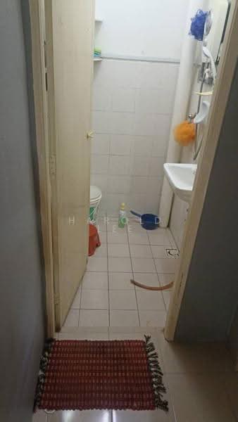 Apartment for Sale at Seri Semarak Apartment - Harold Lee - Bathroom - PropertyGuru.com.my