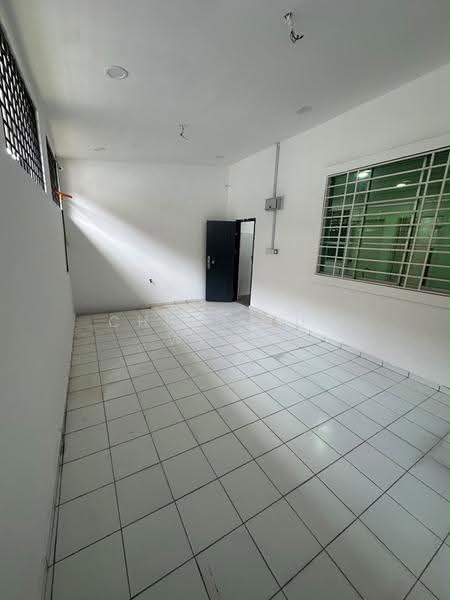 2.5-storey Terraced House for Sale in Taman Bukit Sepangar (Kota Kinabalu) - Ching Hui Wong - Interior - PropertyGuru.com.my