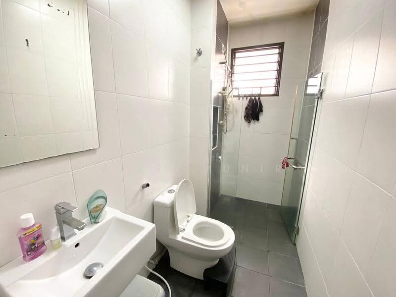 Semi-Detached House for Sale in Taman Tropika 2 (Kajang) - Basri Munir - Bathroom - PropertyGuru.com.my