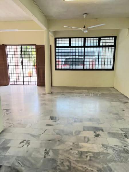 2-storey Terraced House for Sale in Taman Sri Bahagia (Tampoi) - Daniel Yong - Living Room - PropertyGuru.com.my