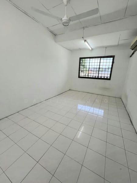 2-storey Terraced House for Sale in Taman Sri Bahagia (Tampoi) - Daniel Yong - Interior - PropertyGuru.com.my
