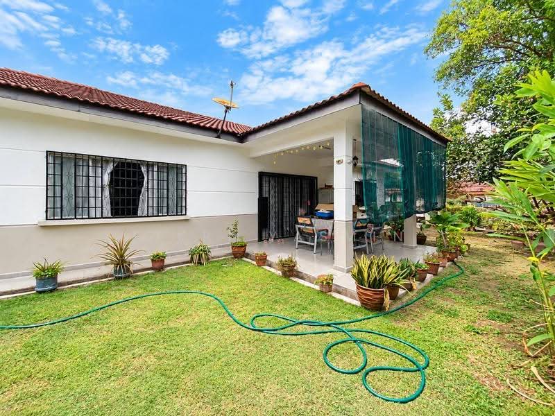 Bungalow House for Sale in Seri Kembangan (Selangor) - Fikri Yasmin - Exterior - PropertyGuru.com.my