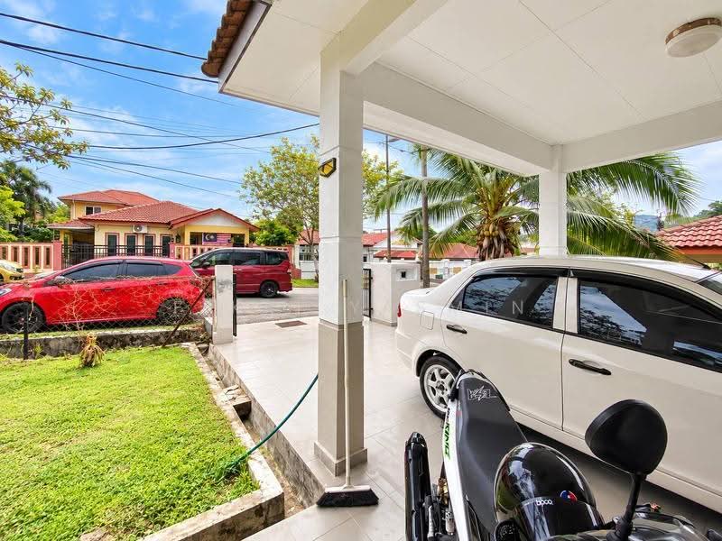 Bungalow House for Sale in Seri Kembangan (Selangor) - Fikri Yasmin - Exterior - PropertyGuru.com.my