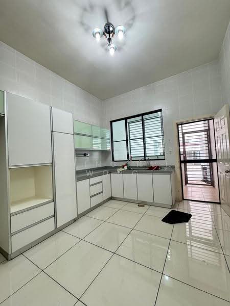 Semi-Detached House for Sale in Taman Bukit Sepangar (Kota Kinabalu) - Ching Hui Wong - Kitchen - PropertyGuru.com.my
