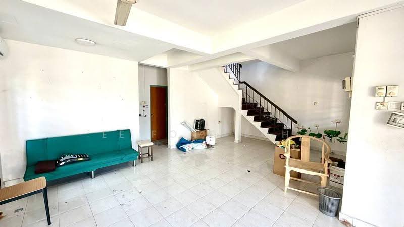 Semi-Detached House for Sale in Taman Daya (Johor Bahru) - Ee Fong Toh - Living Room - PropertyGuru.com.my