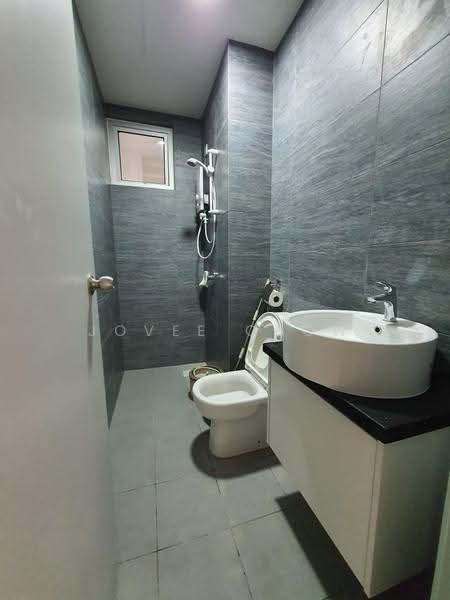 Service Residence for Rent at Gaya Resort Homes - Jovee Chow - Bathroom - PropertyGuru.com.my