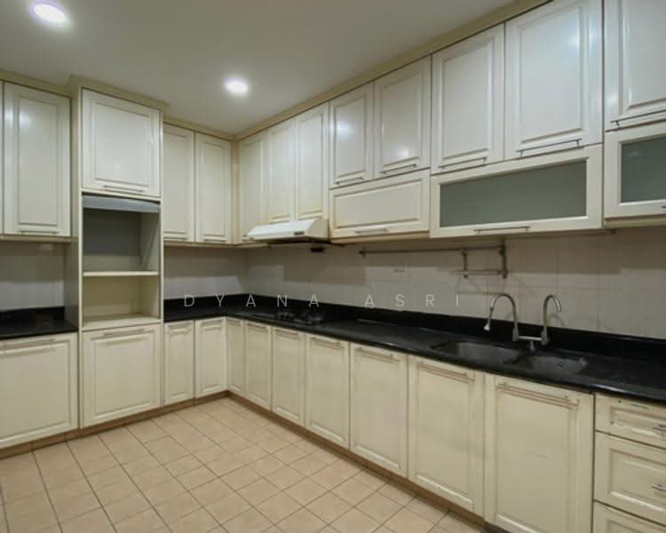 2-storey Terraced House for Rent in Bukit Jelutong (Shah Alam) - Dyana Asri - Kitchen - PropertyGuru.com.my