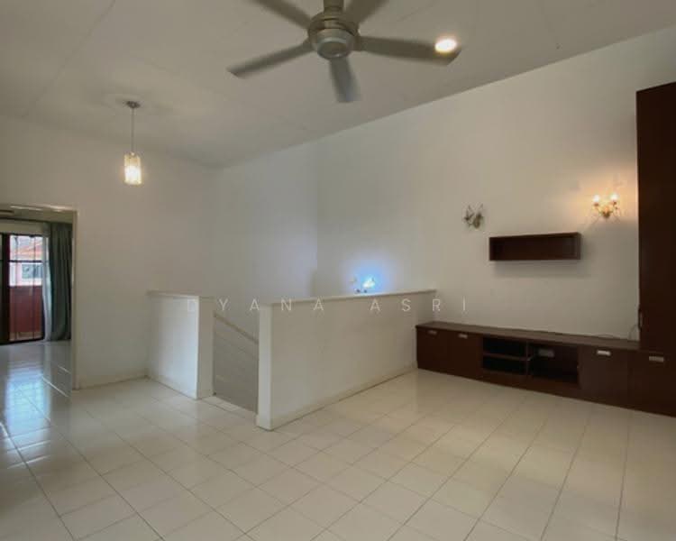 2-storey Terraced House for Rent in Bukit Jelutong (Shah Alam) - Dyana Asri - Living Room - PropertyGuru.com.my