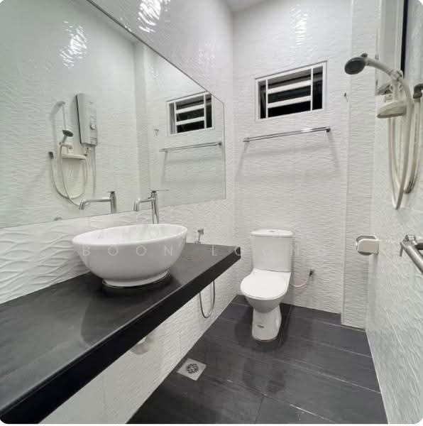 Semi-Detached House for Sale in Taman Sungai Ara (Sungai Ara) - Zhonl Saw Boon Loong - Bathroom - PropertyGuru.com.my