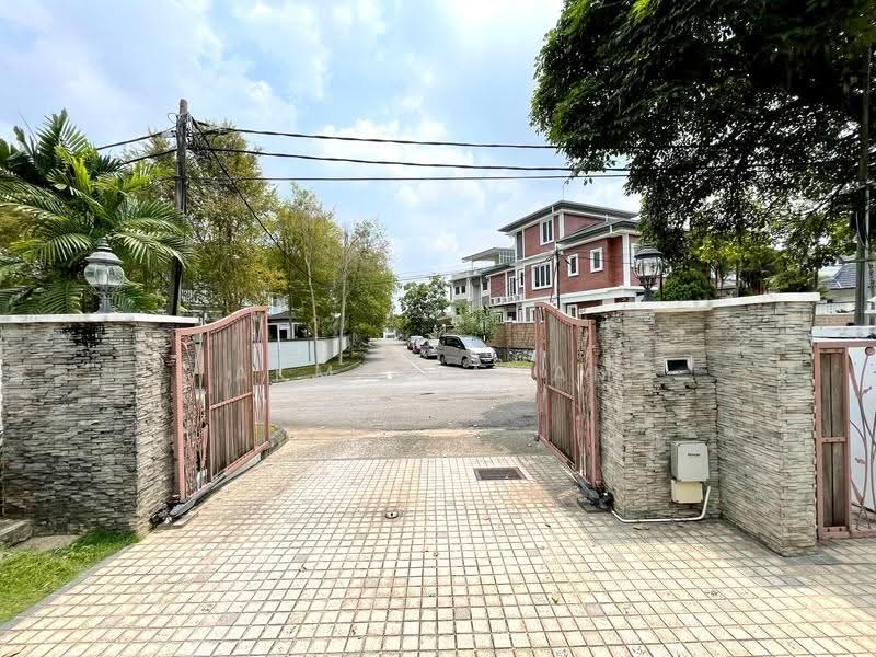 Bungalow House for Sale in SS19 (Subang Jaya) - Akmal Adam - Exterior - PropertyGuru.com.my