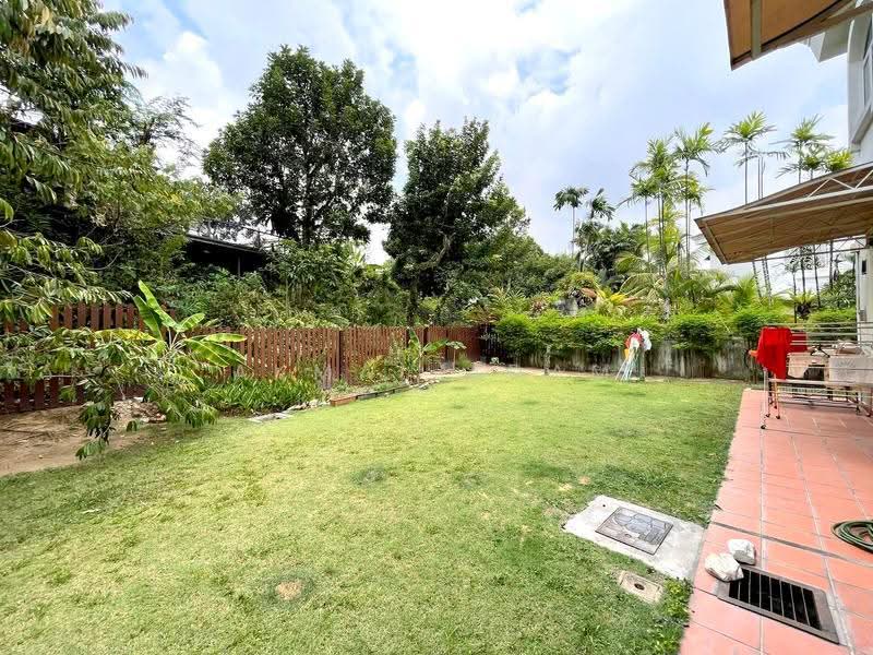 Bungalow House for Sale in SS19 (Subang Jaya) - Akmal Adam - Garden - PropertyGuru.com.my