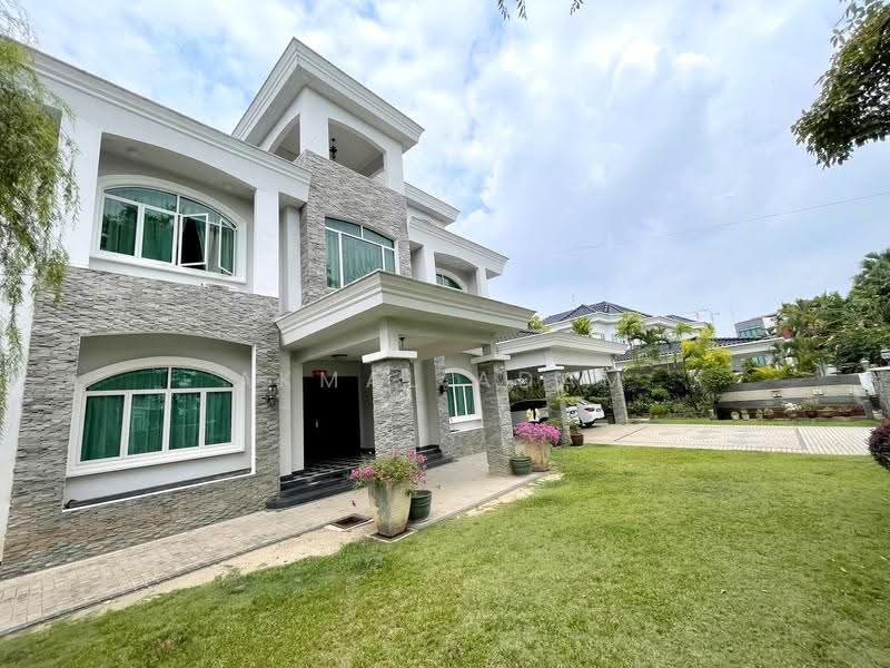Bungalow House for Sale in SS19 (Subang Jaya) - Akmal Adam - Exterior - PropertyGuru.com.my
