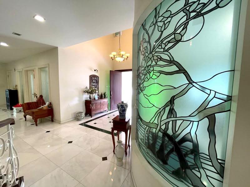 Bungalow House for Sale in SS19 (Subang Jaya) - Akmal Adam - Entrance - PropertyGuru.com.my