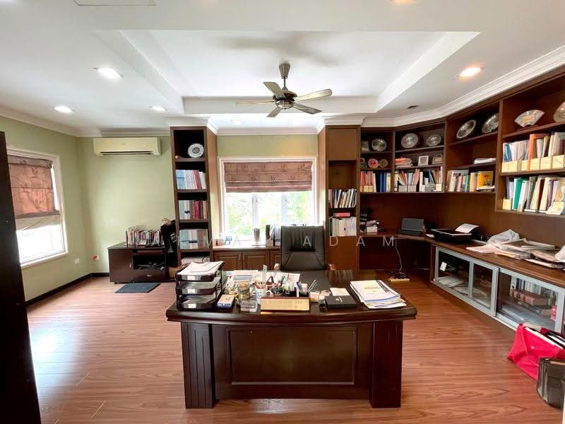 Bungalow House for Sale in SS19 (Subang Jaya) - Akmal Adam - Study - PropertyGuru.com.my