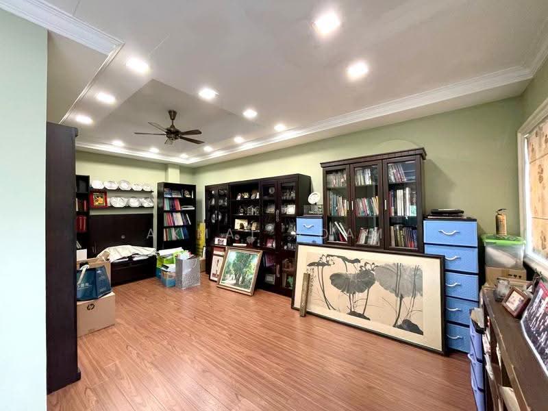 Bungalow House for Sale in SS19 (Subang Jaya) - Akmal Adam - Study - PropertyGuru.com.my