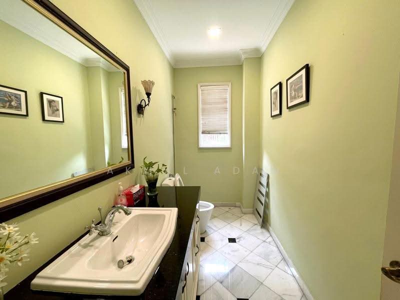 Bungalow House for Sale in SS19 (Subang Jaya) - Akmal Adam - Bathroom - PropertyGuru.com.my