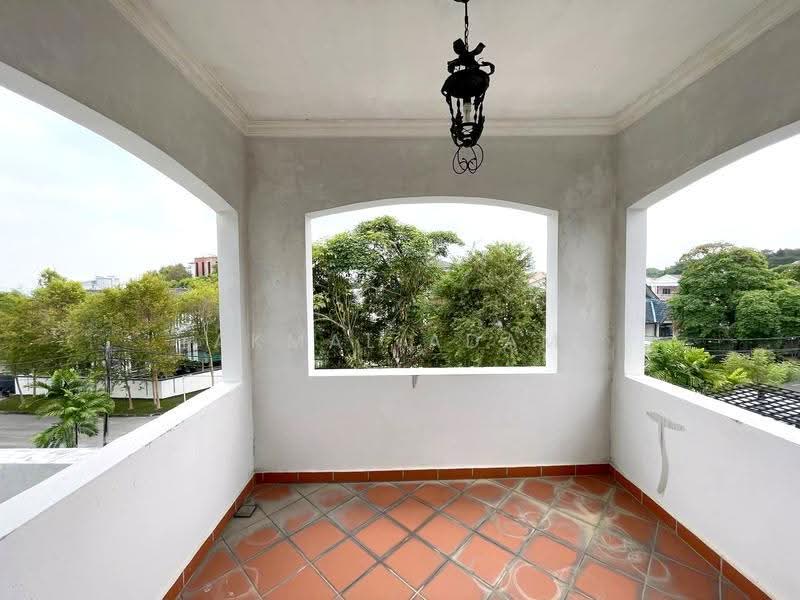Bungalow House for Sale in SS19 (Subang Jaya) - Akmal Adam - Balcony - PropertyGuru.com.my