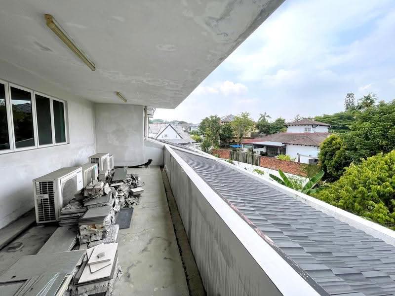 Bungalow House for Sale in SS19 (Subang Jaya) - Akmal Adam - Balcony - PropertyGuru.com.my