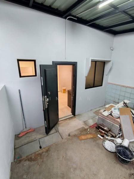2-storey Terraced House for Sale in Taman Skudai Baru (Skudai) - Win Tan - Entrance - PropertyGuru.com.my