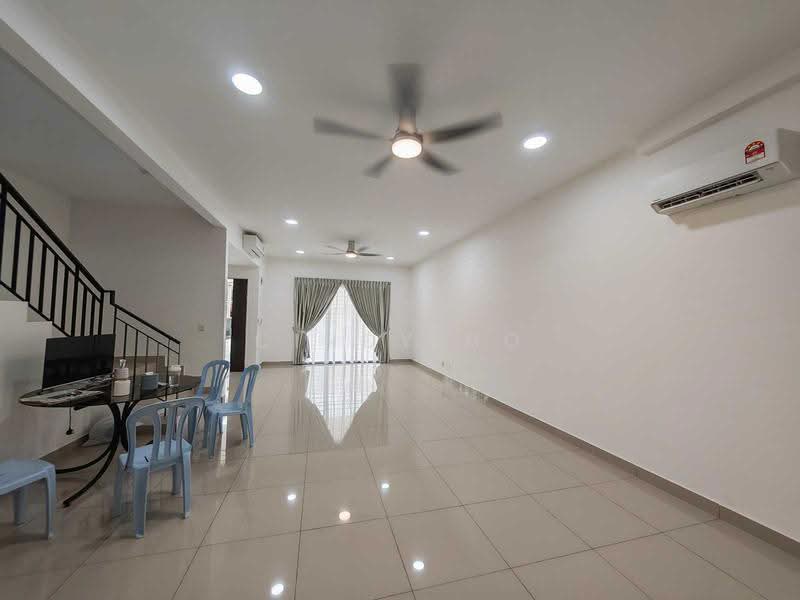 Rumah Teres 2-Tingkat untuk Disewa di Cyberjaya (Selangor) - Cindy Ho - Living Room - PropertyGuru.com.my