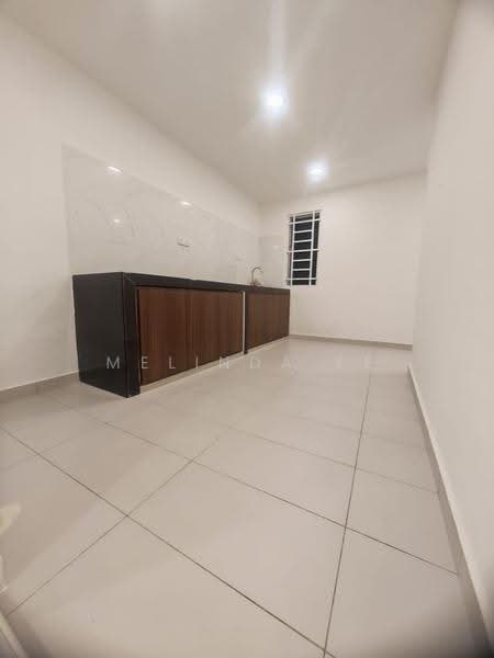 Rumah Teres 2-Tingkat untuk Dijual di Taman Sri Muhibbah (Kulai) - Melinda Ee - Kitchen - PropertyGuru.com.my