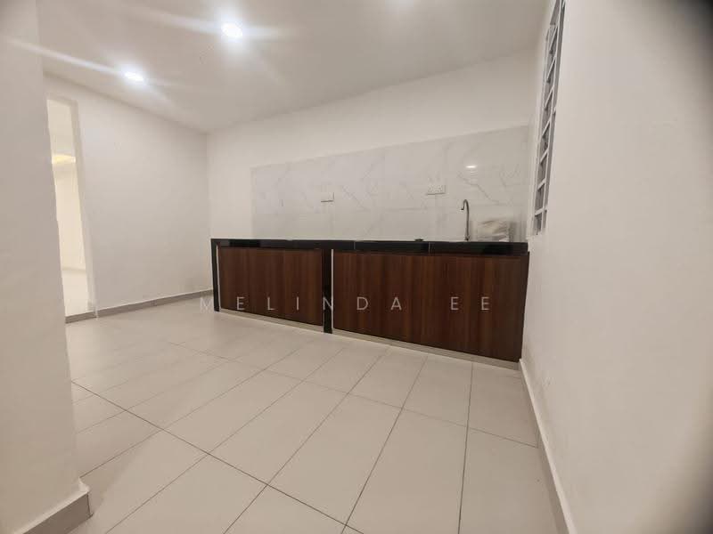 Rumah Teres 2-Tingkat untuk Dijual di Taman Sri Muhibbah (Kulai) - Melinda Ee - Kitchen - PropertyGuru.com.my
