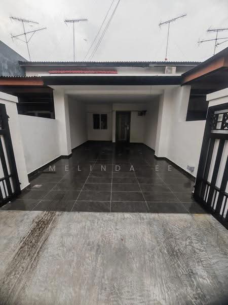 Rumah Teres 2-Tingkat untuk Dijual di Taman Sri Muhibbah (Kulai) - Melinda Ee - Exterior - PropertyGuru.com.my